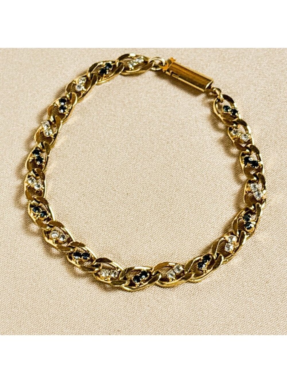 Tennis bracelet vintage 60s-70s gold-tone white & blue rhinestone Dainty C13
